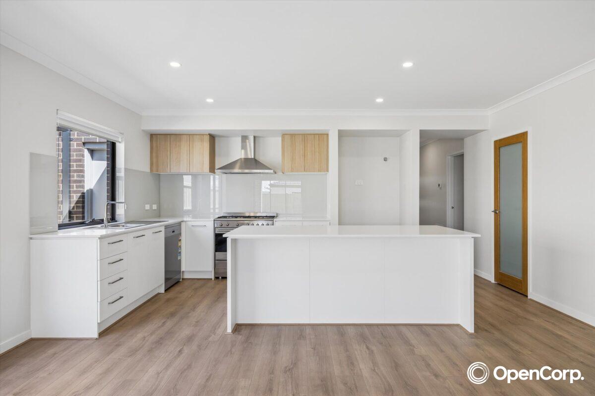7 Papaya Way, Clyde, VIC 3978