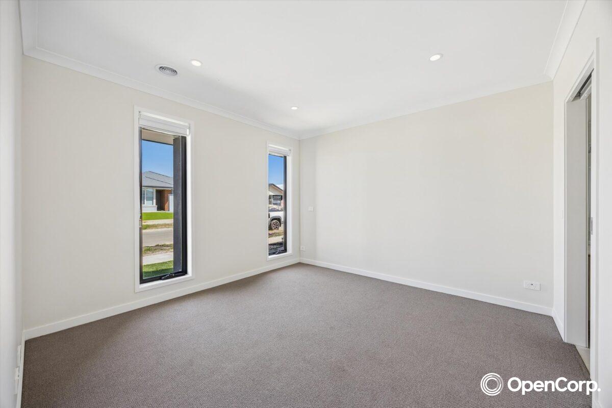 7 Papaya Way, Clyde, VIC 3978