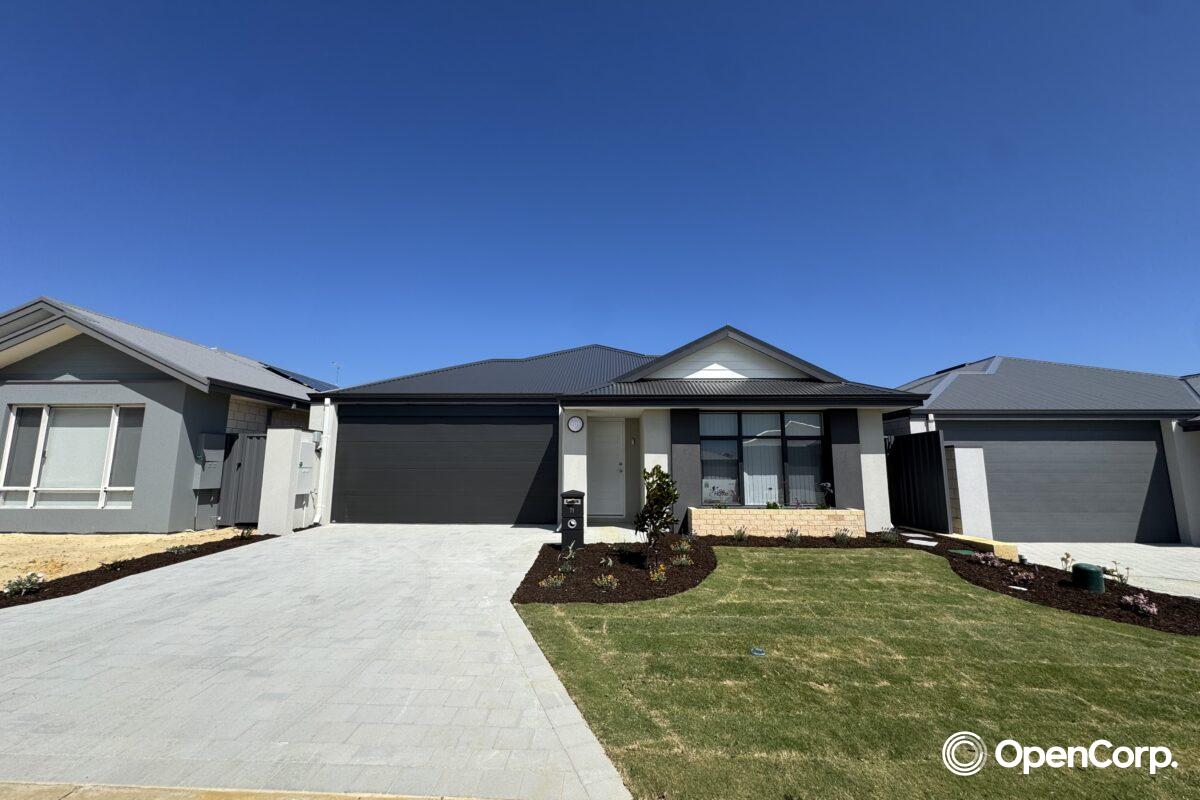71 Gippsland Parade, CHAMPION LAKES, WA 6111