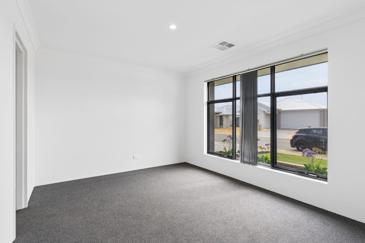 71 Gippsland Parade, CHAMPION LAKES, WA 6111