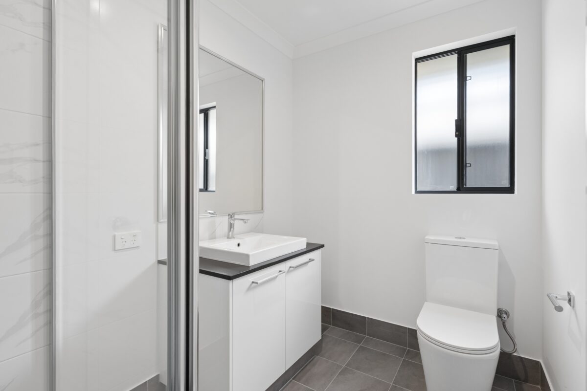 71 Gippsland Parade, CHAMPION LAKES, WA 6111