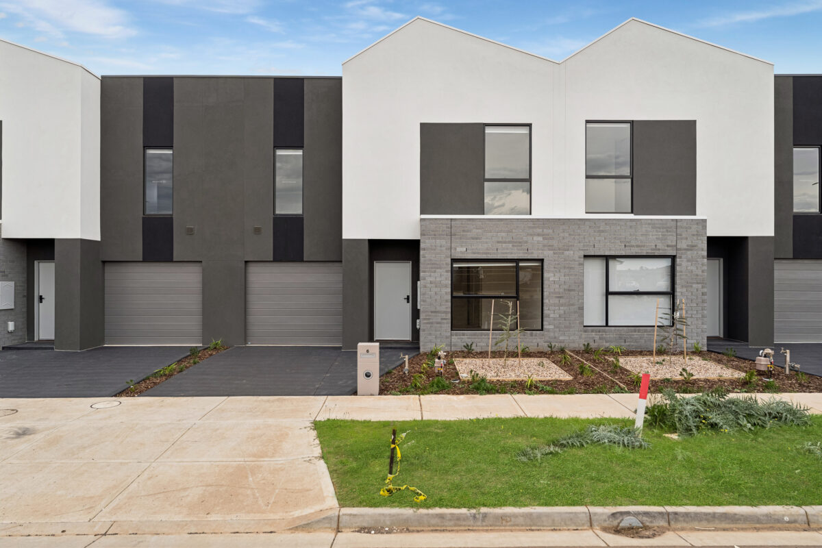 6 Winslet Road, Deanside, VIC 3336