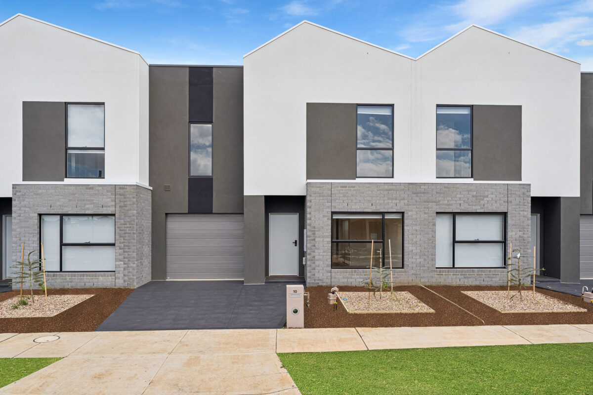 10 Winslet Road, Deanside, VIC 3336