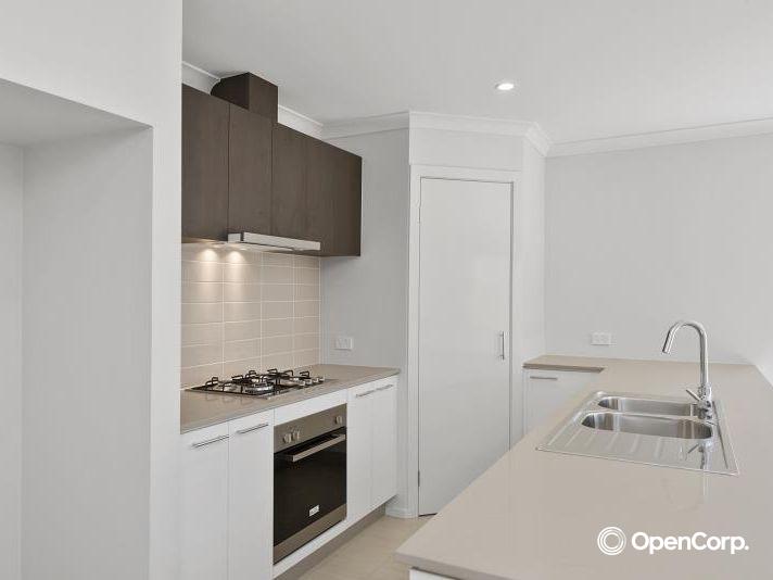 119 Rossiter Retreat, Cranbourne North, VIC 3977