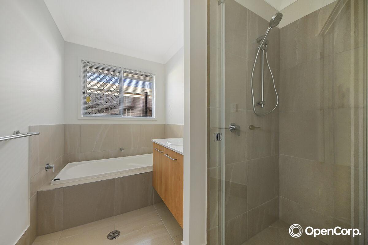 16 Baronet Place, PALLARA, QLD 4110