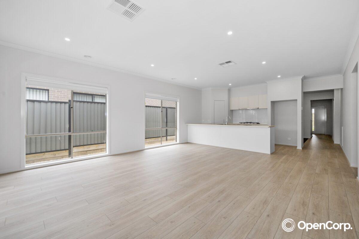 27 Rhyolite Drive, CRAIGIEBURN, VIC 3064