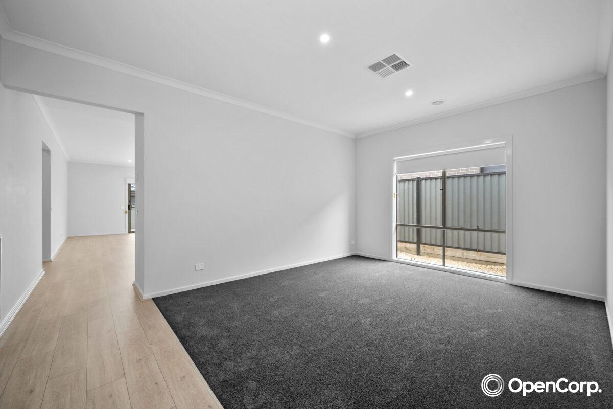27 Rhyolite Drive, CRAIGIEBURN, VIC 3064