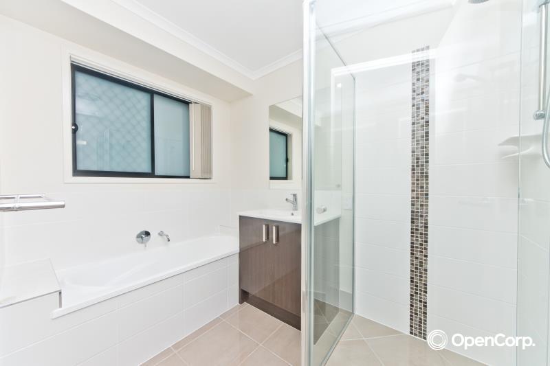 56 Invergarry Circuit, Heathwood, QLD 4110