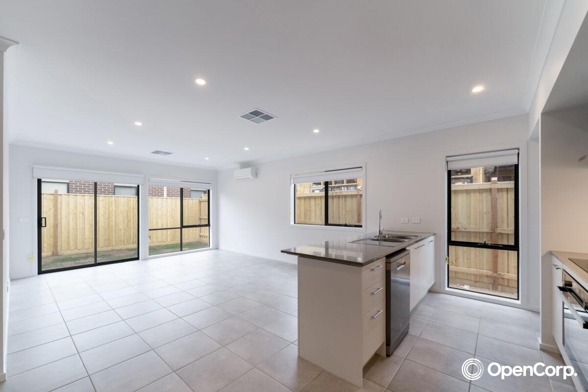 18 Lumberjack Drive, Fraser Rise, VIC 3336