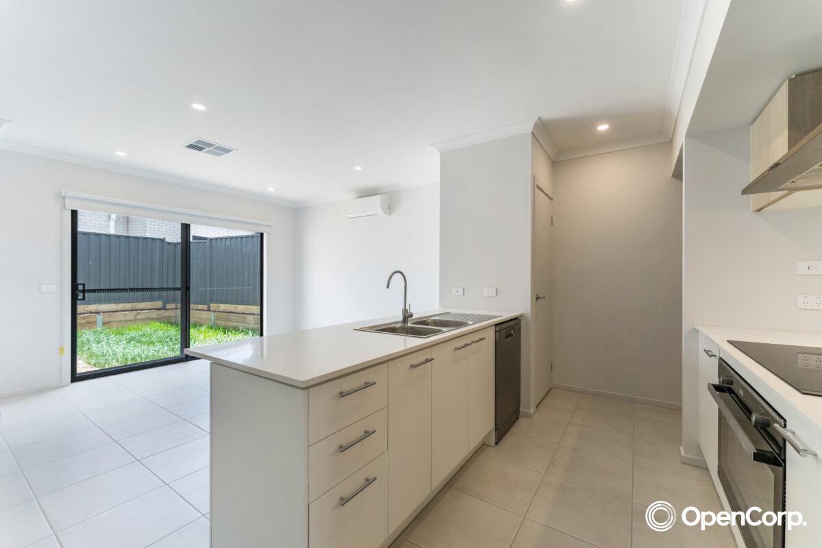 15 Baldwin Road, Fraser Rise, VIC 3336