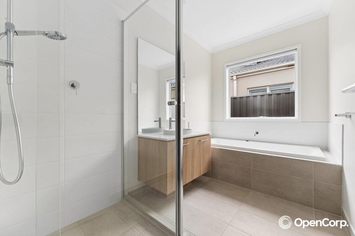 18 Pinatubo Street, Truganina, VIC 3029