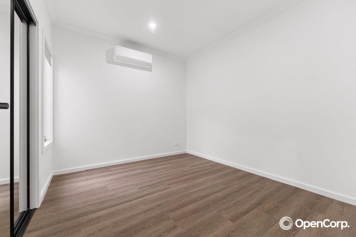 63 Collette Circuit, Deanside, VIC 3336