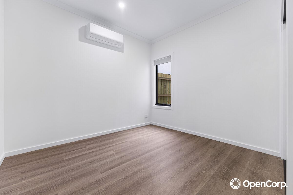 63 Collette Circuit, Deanside, VIC 3336