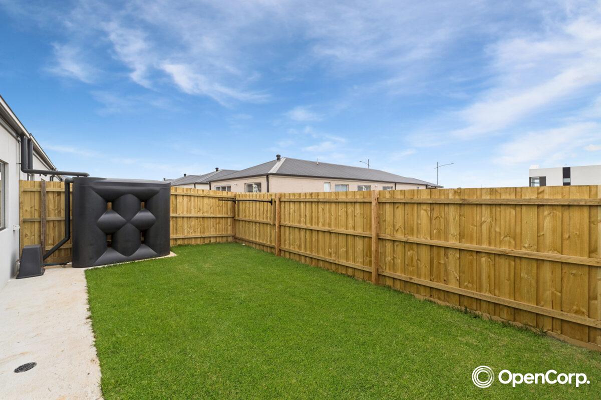 63 Collette Circuit, Deanside, VIC 3336