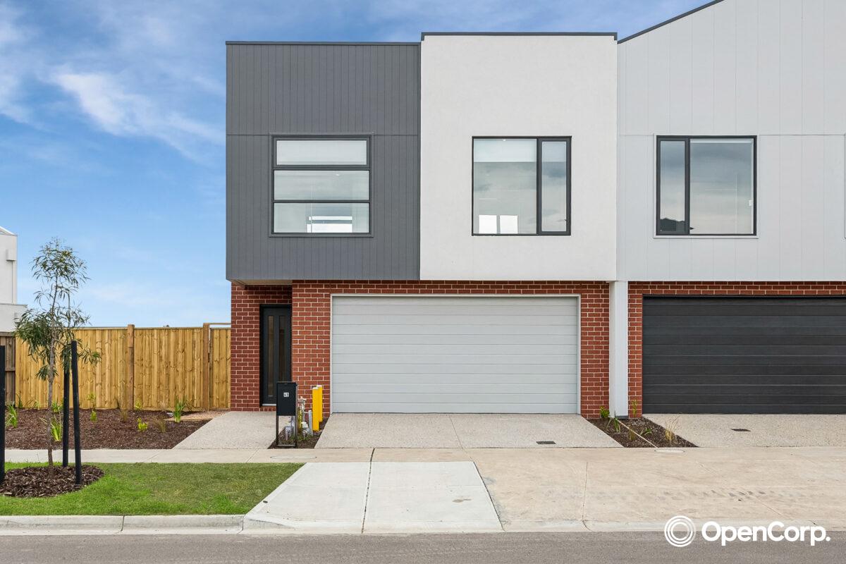 45 Buckwheat Walk, Mickleham, VIC 3064