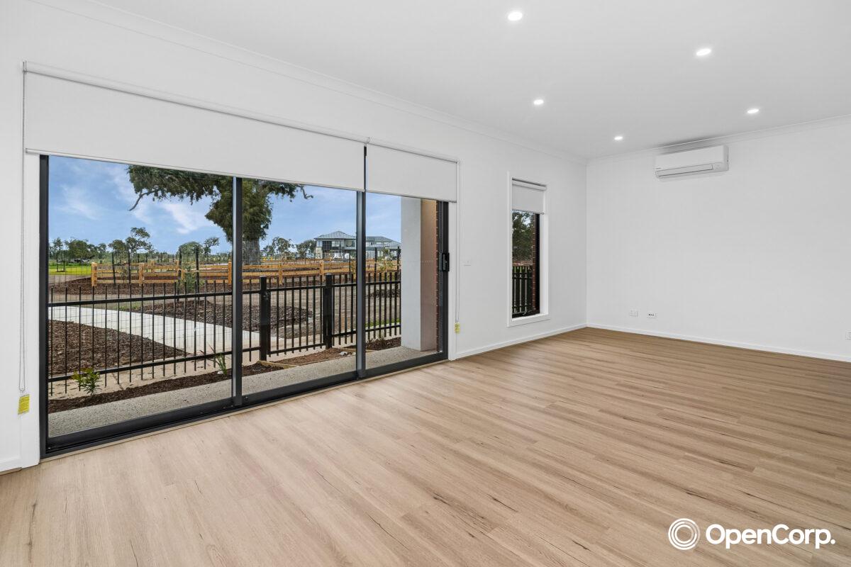 45 Buckwheat Walk, Mickleham, VIC 3064