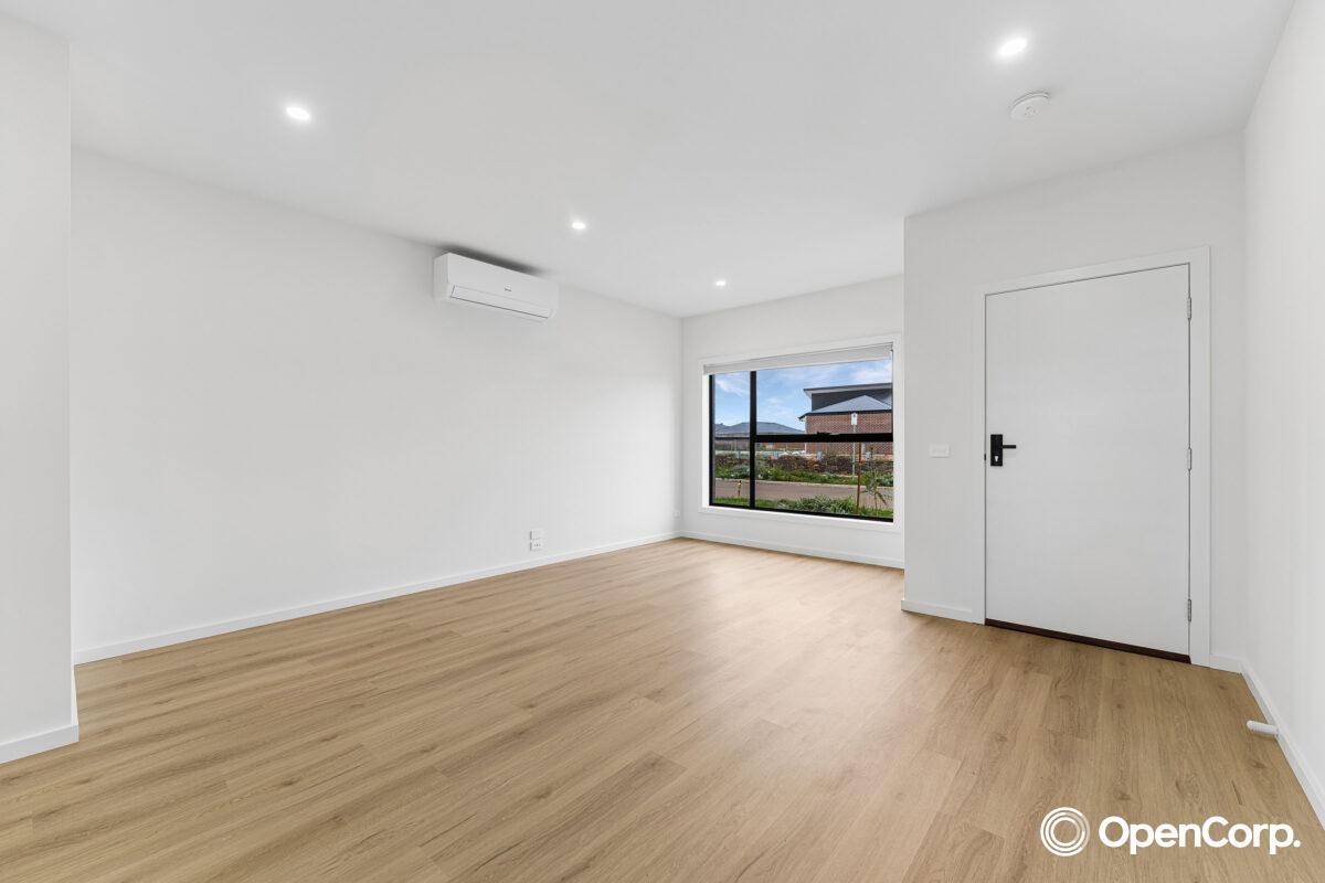 6 Winslet Road, Deanside, VIC 3336
