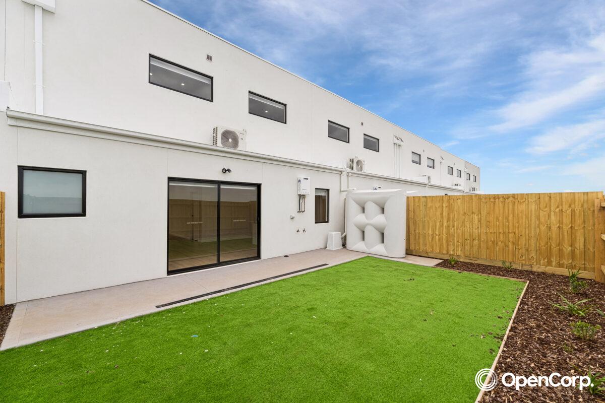 6 Winslet Road, Deanside, VIC 3336