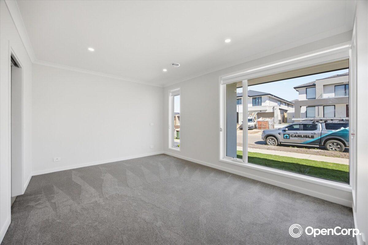 11 Fiorin Street, Clyde North, VIC 3978