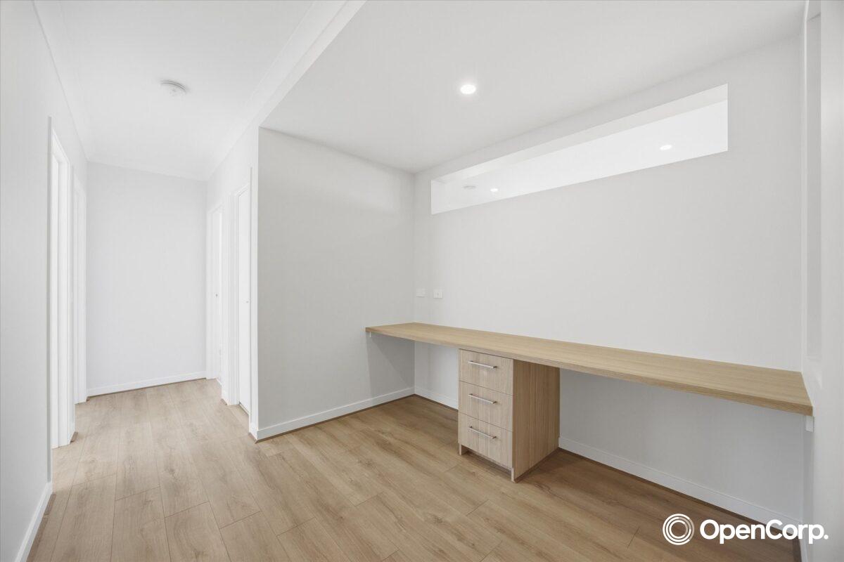 11 Fiorin Street, Clyde North, VIC 3978