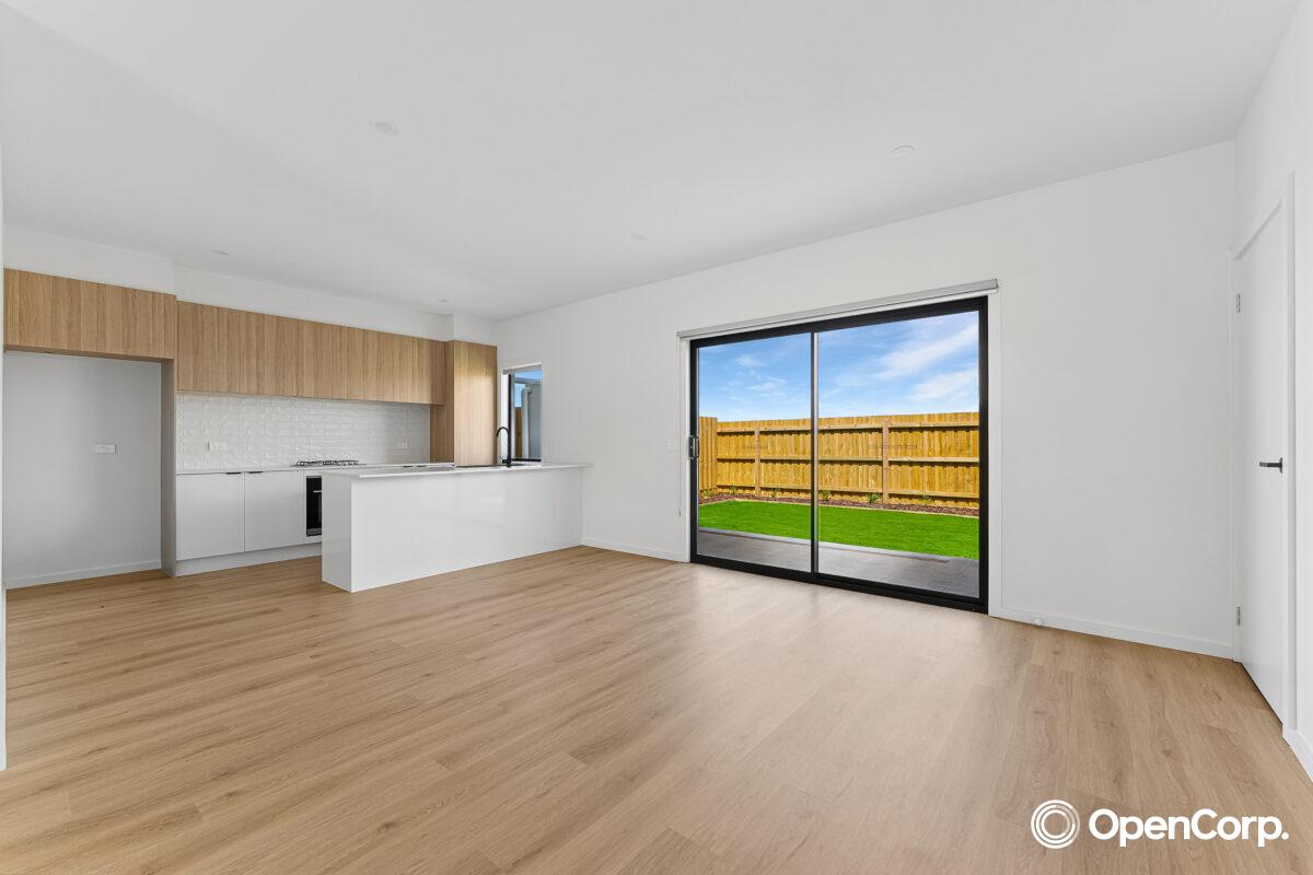 10 Winslet Road, Deanside, VIC 3336