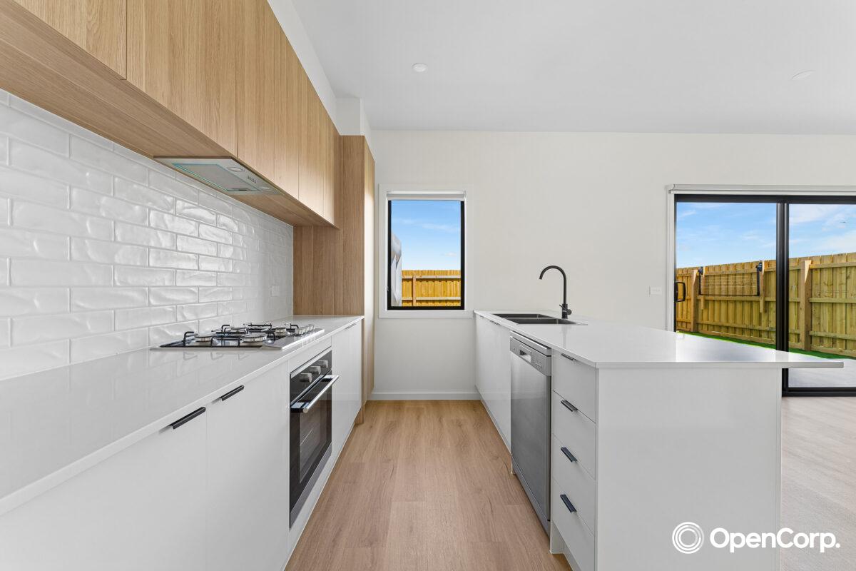 10 Winslet Road, Deanside, VIC 3336