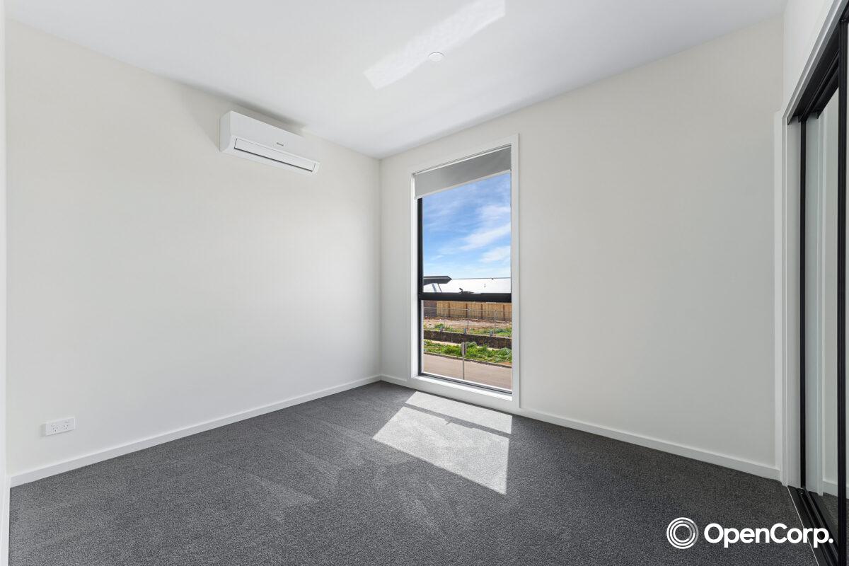 10 Winslet Road, Deanside, VIC 3336