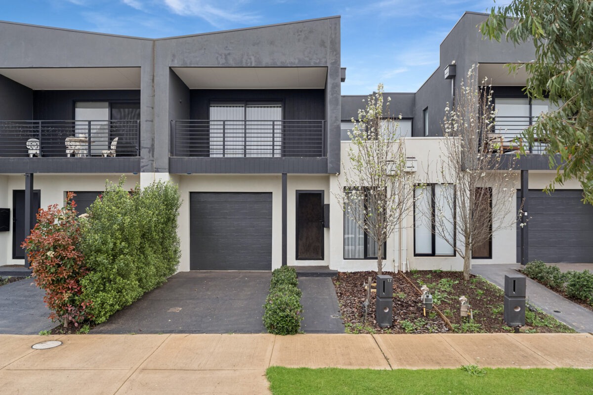 17 Pigato Crescent, Deanside, VIC 3336