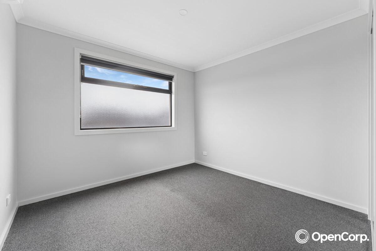 17 Pigato Crescent, Deanside, VIC 3336