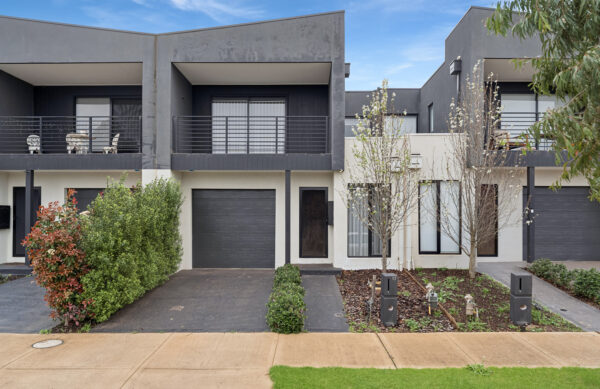 17 Pigato Crescent, Deanside, VIC 3336