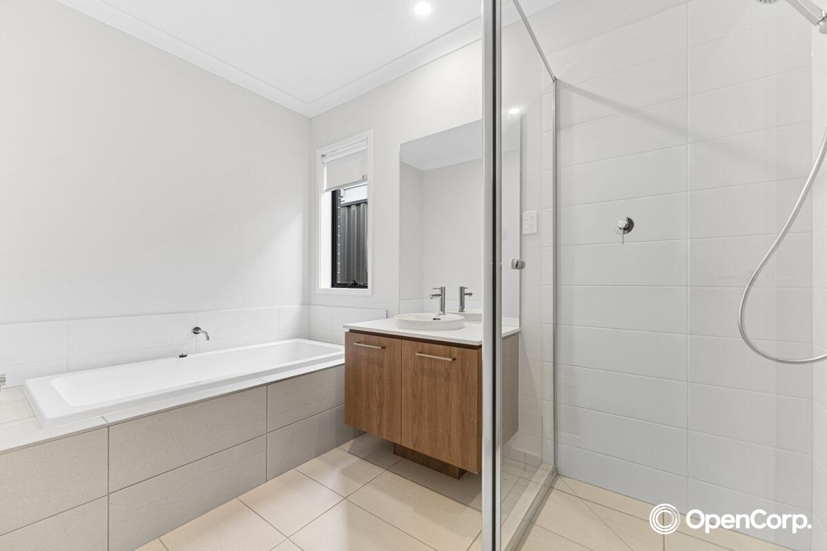 28 Pinatubo Street, Truganina, VIC 3029