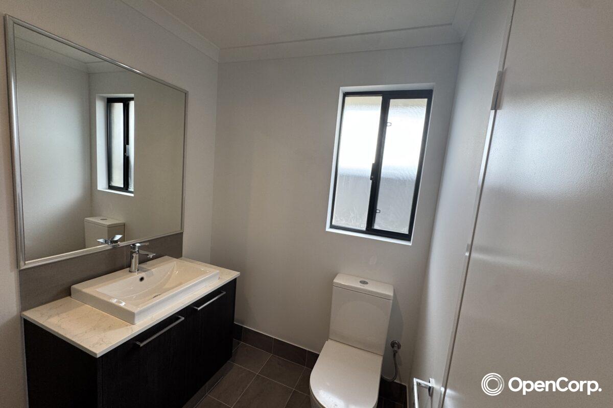 69 Gippsland Parade, CHAMPION LAKES, WA 6111