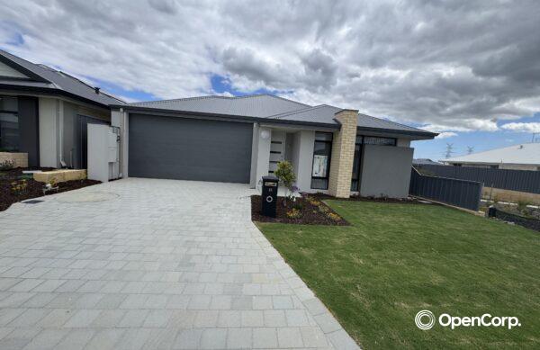 69 Gippsland Parade, CHAMPION LAKES, WA 6111