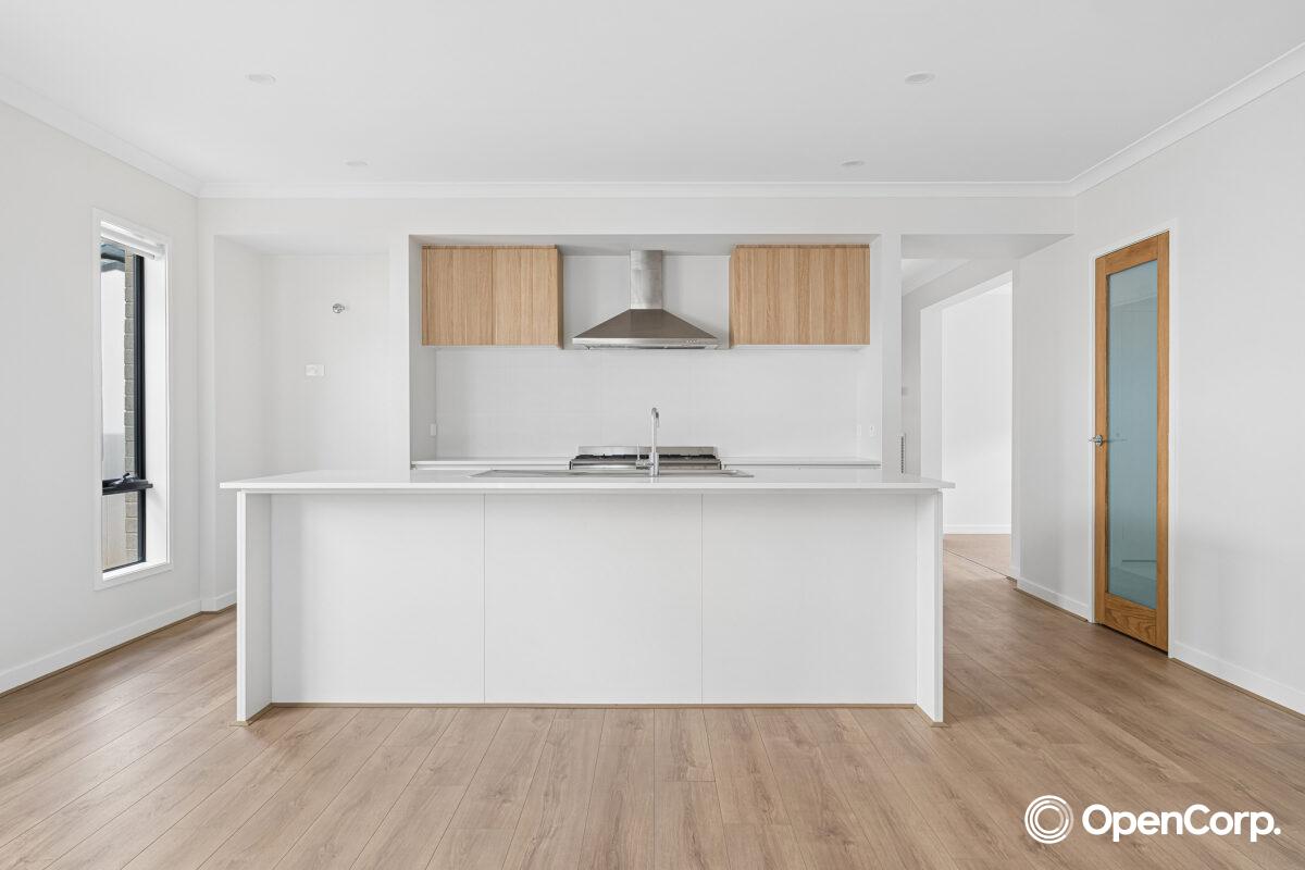 32 Madeira Drive, Truganina, VIC 3029