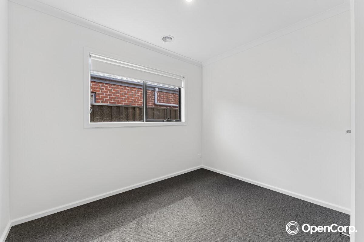 40 Wildacre Way, Rockbank, VIC 3335