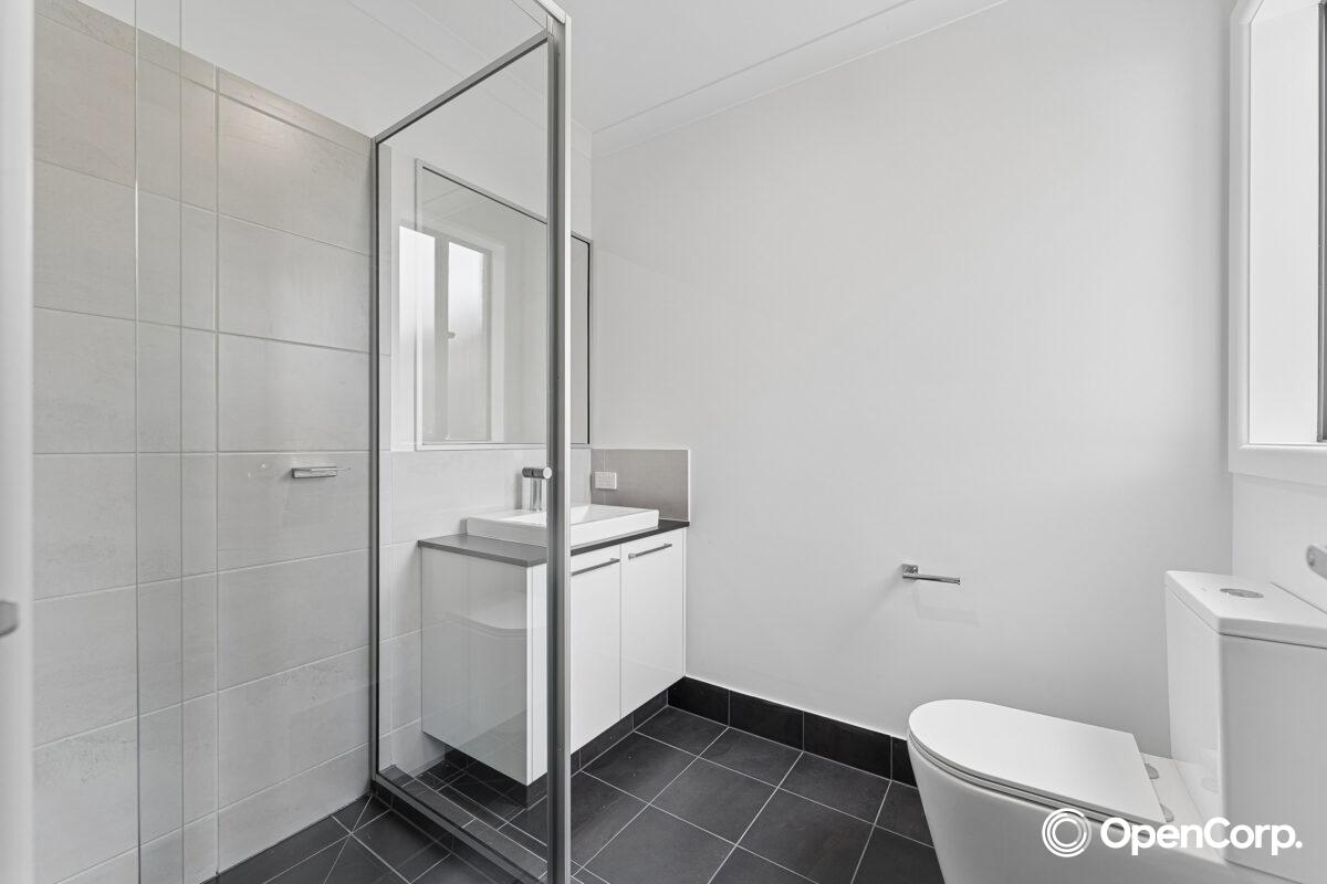 40 Wildacre Way, Rockbank, VIC 3335