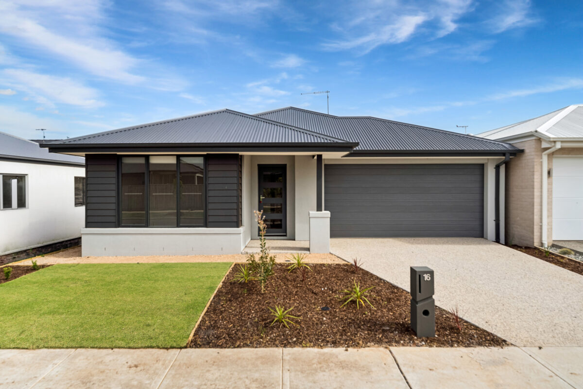 16 Arkwright Street, Deanside, VIC 3336