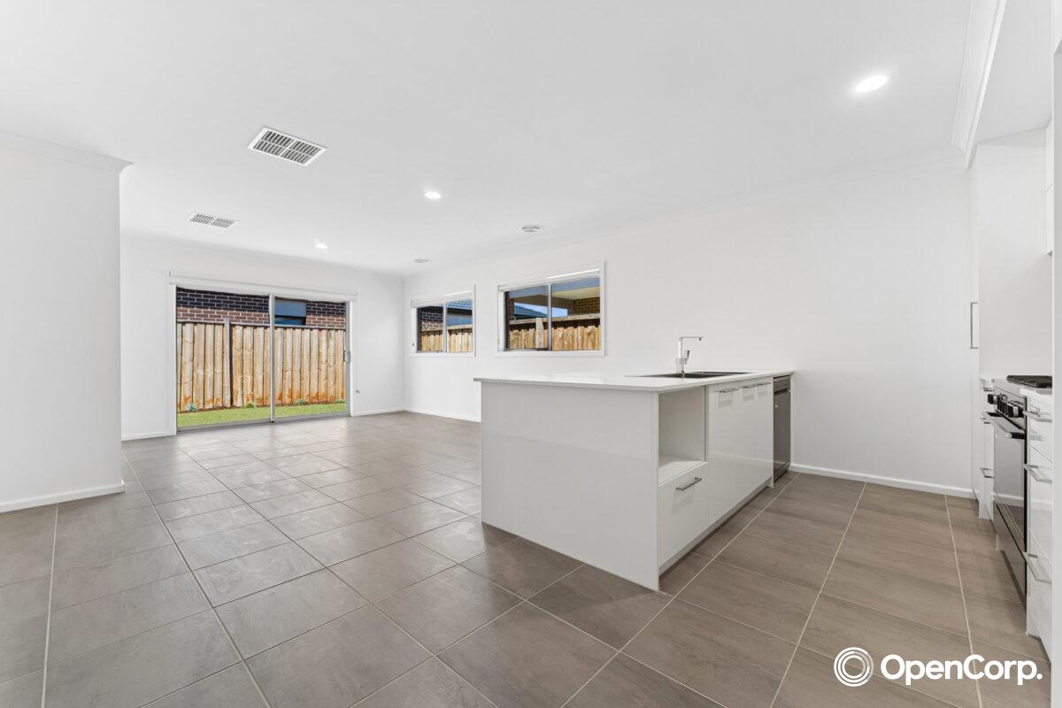 1 Kirner Road, Melton South, VIC 3338