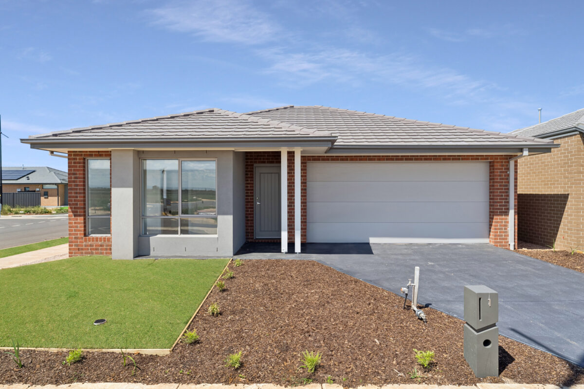 1 Kirner Road, Melton South, VIC 3338