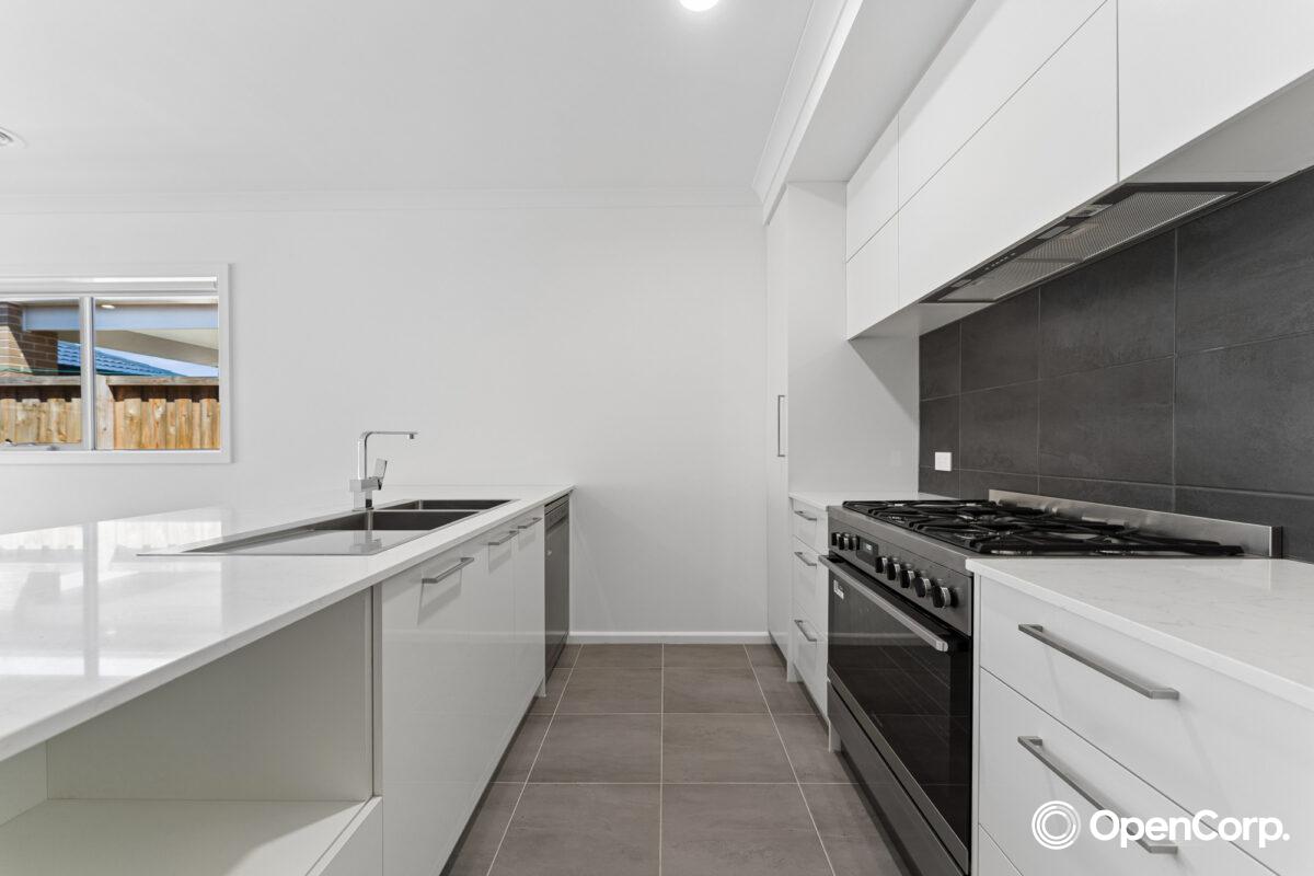 1 Kirner Road, Melton South, VIC 3338