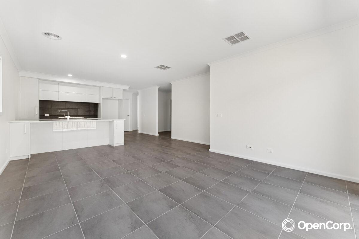 1 Kirner Road, Melton South, VIC 3338