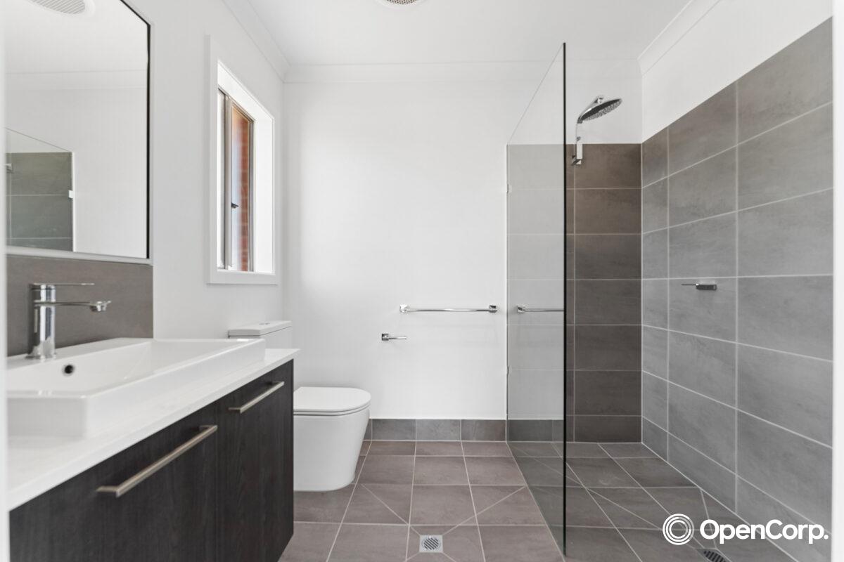 1 Kirner Road, Melton South, VIC 3338