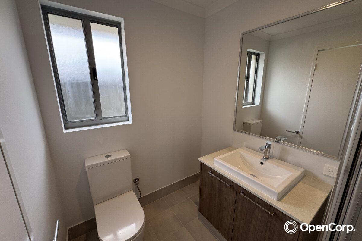 40 Lucerne Circuit, CHAMPION LAKES, WA 6111