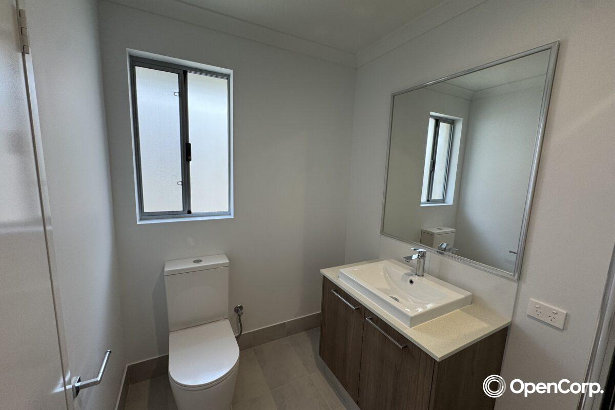 62 Gippsland Parade, CHAMPION LAKES, WA 6111